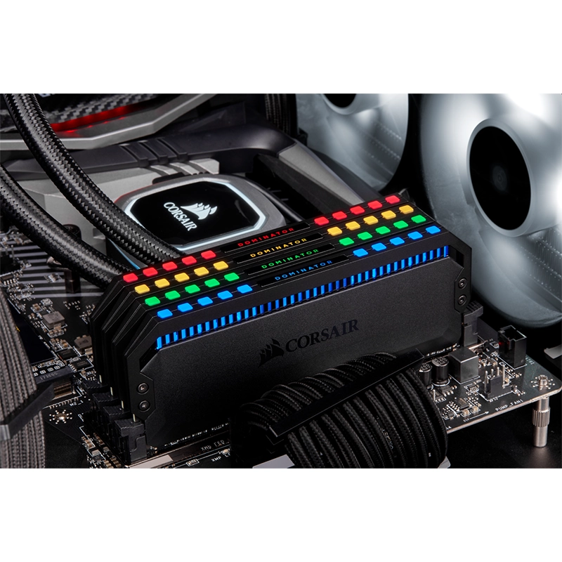 رم کورسیر مدل Dominator Platinum RGB DDR5 64GB 32GBx2 6400MHz CL32